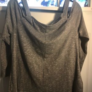 Venus Preloved light weight top shirt , 3/4 sleeves off shoulder XL minimal wear